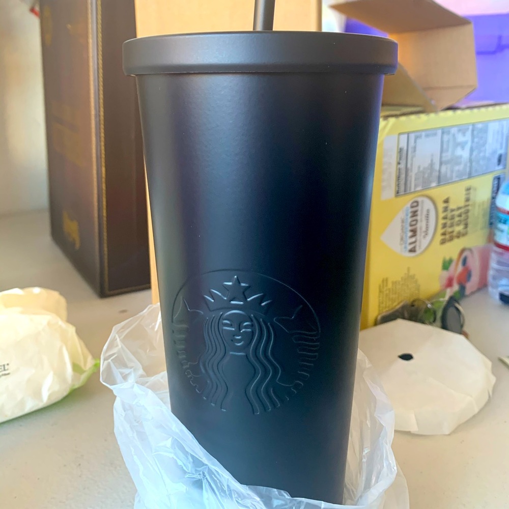 STARBUCKS STAINLESS STEEL VENTI CUP WITH STRAW…..BRAND NEW